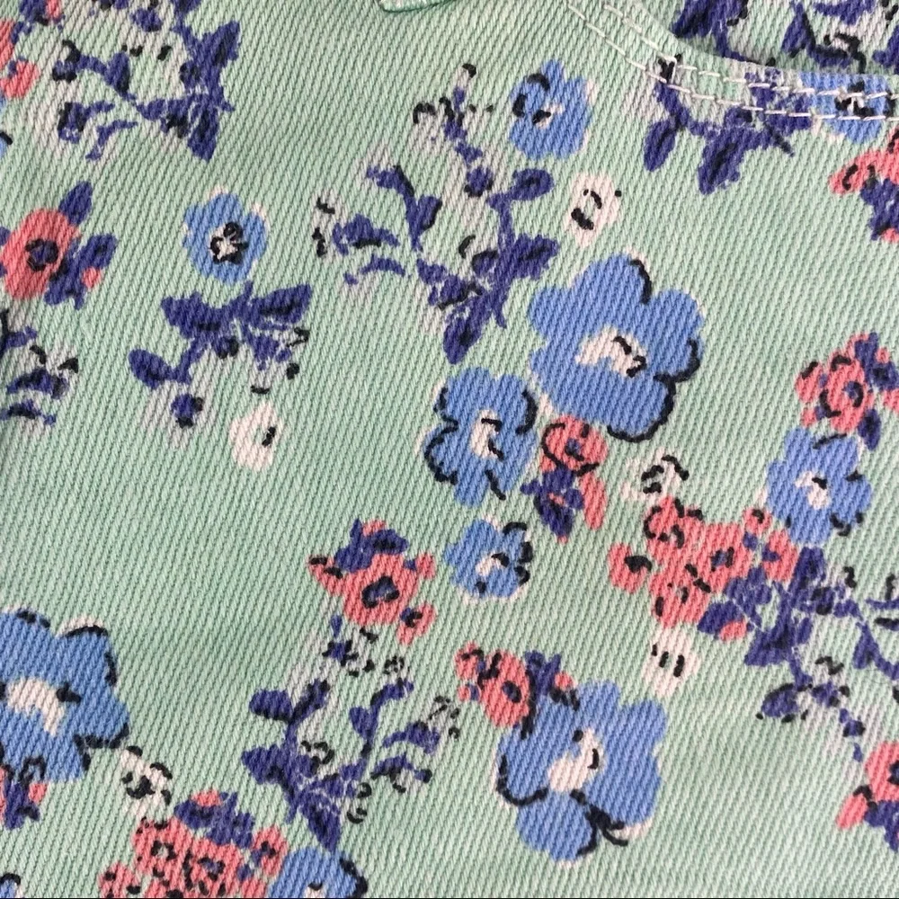 Levi’s shorty shorts floral denim jean shorts size 13